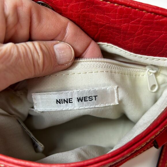 Nine West Women's Pink Textured Vegan Leather Chain Strap Wallet Crossbody Bag - Picture 10 of 14